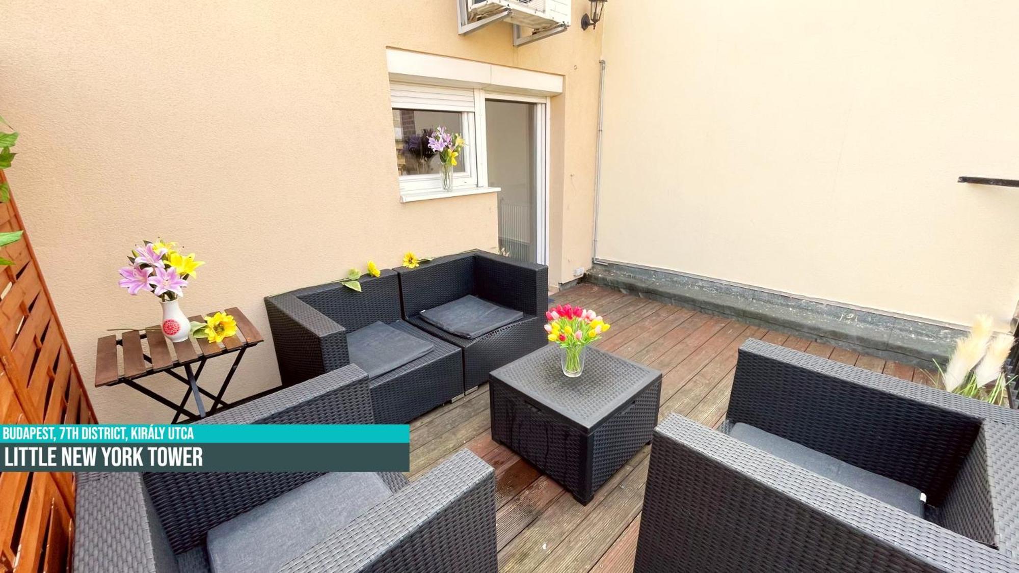 Little Americas New York Little Americas New York Rooftop Terrace * Budapest