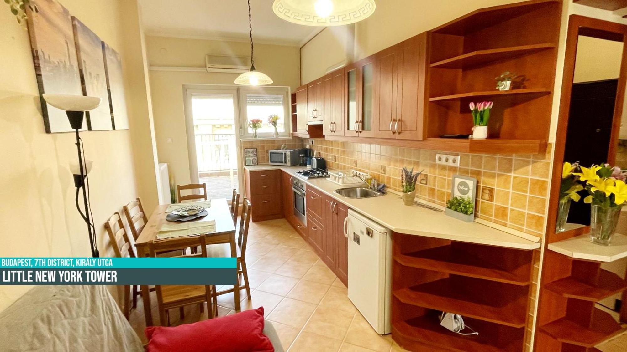 Little Americas New York Little Americas New York Rooftop Terrace Apartment Budapest